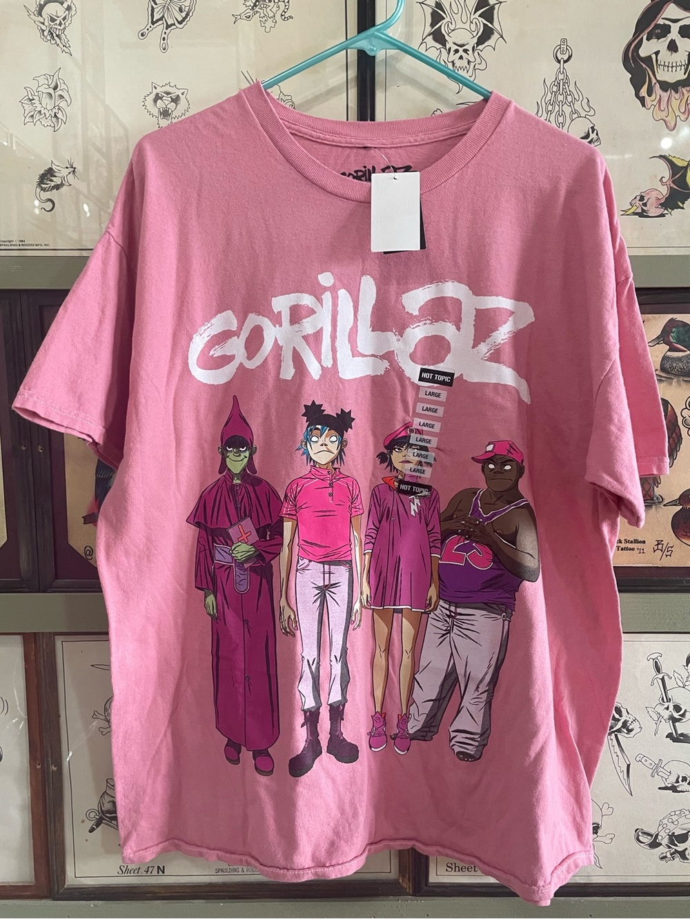Hot Topic Gorillaz Graphic Tee Pink Cotton Size Large Short Sleeve T-Shirt